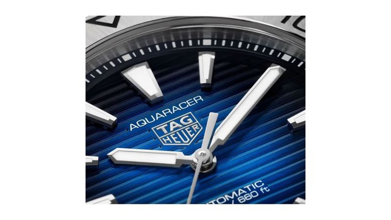 Rel gio TAG Heuer Aquaracer Professional 200 Azul Degrade