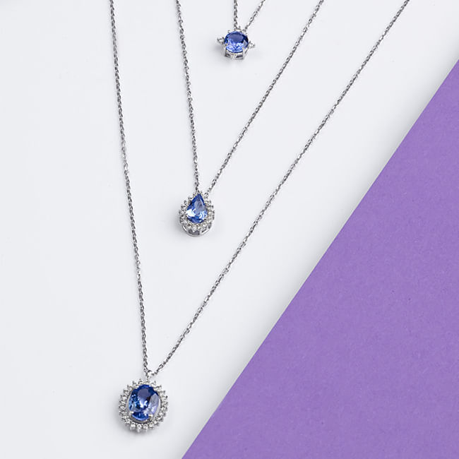 Colar-Ouro-Branco-Tanzanita-Oval-com-Borda-de-Diamantes